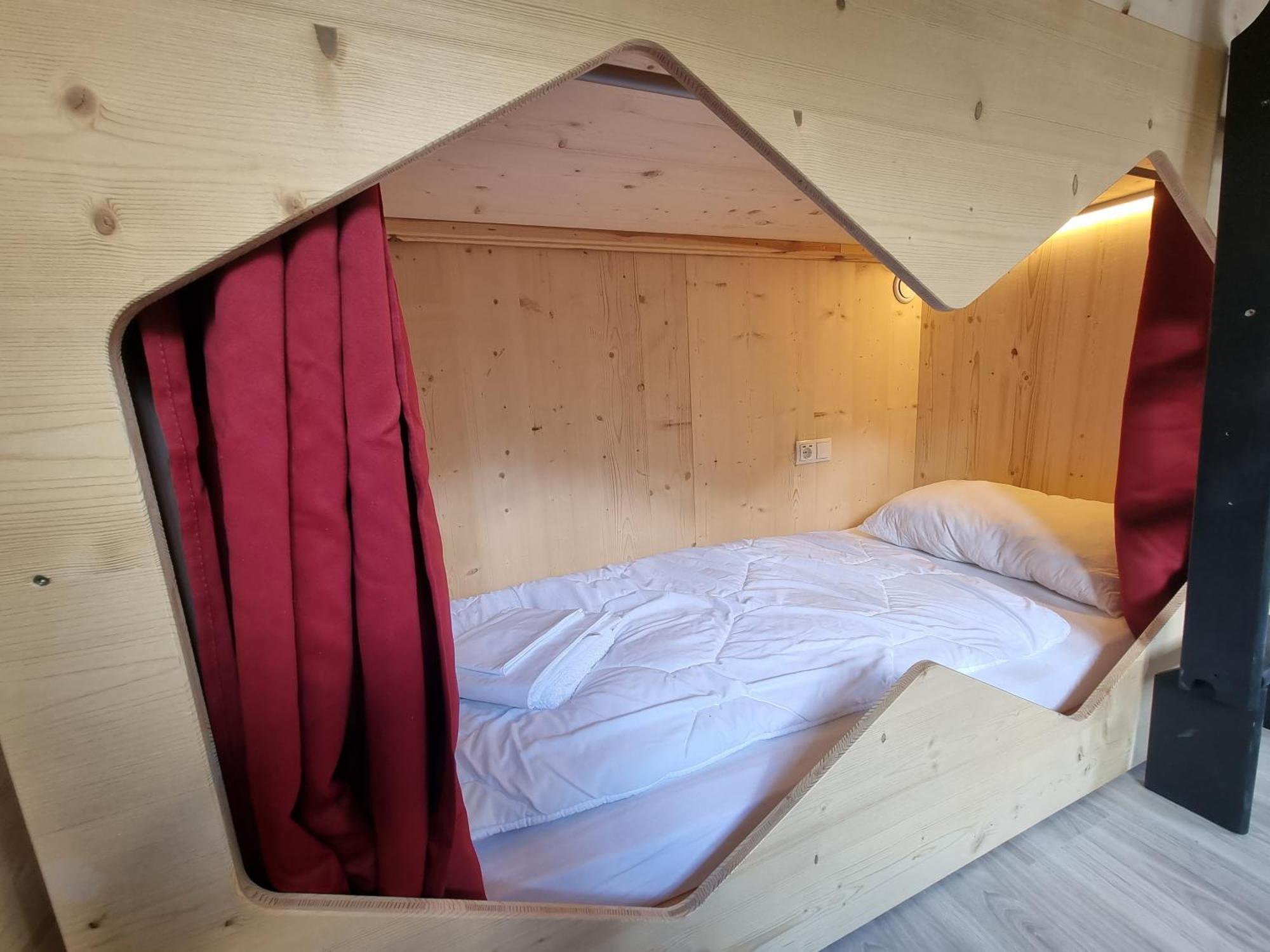 Stanton Hostel ซังคท์อันทอนอัมอาร์ลแบร์ก ห้อง รูปภาพ